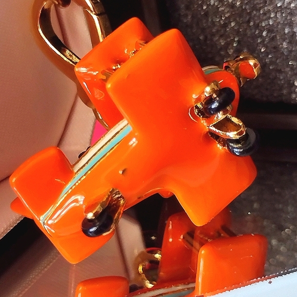 Juicy 2010 Yorkie ✈️🛫 YJRU4255 Never Removed From 🎁 NWT 💯 Charms Avail - Picture 5 of 10